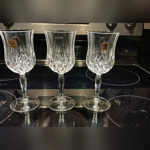 New 24% Led Crystal Sparkly RCR Opera 6oz Wine Glasses Set of 3 Elegant & Modern - Picture 5 of 6